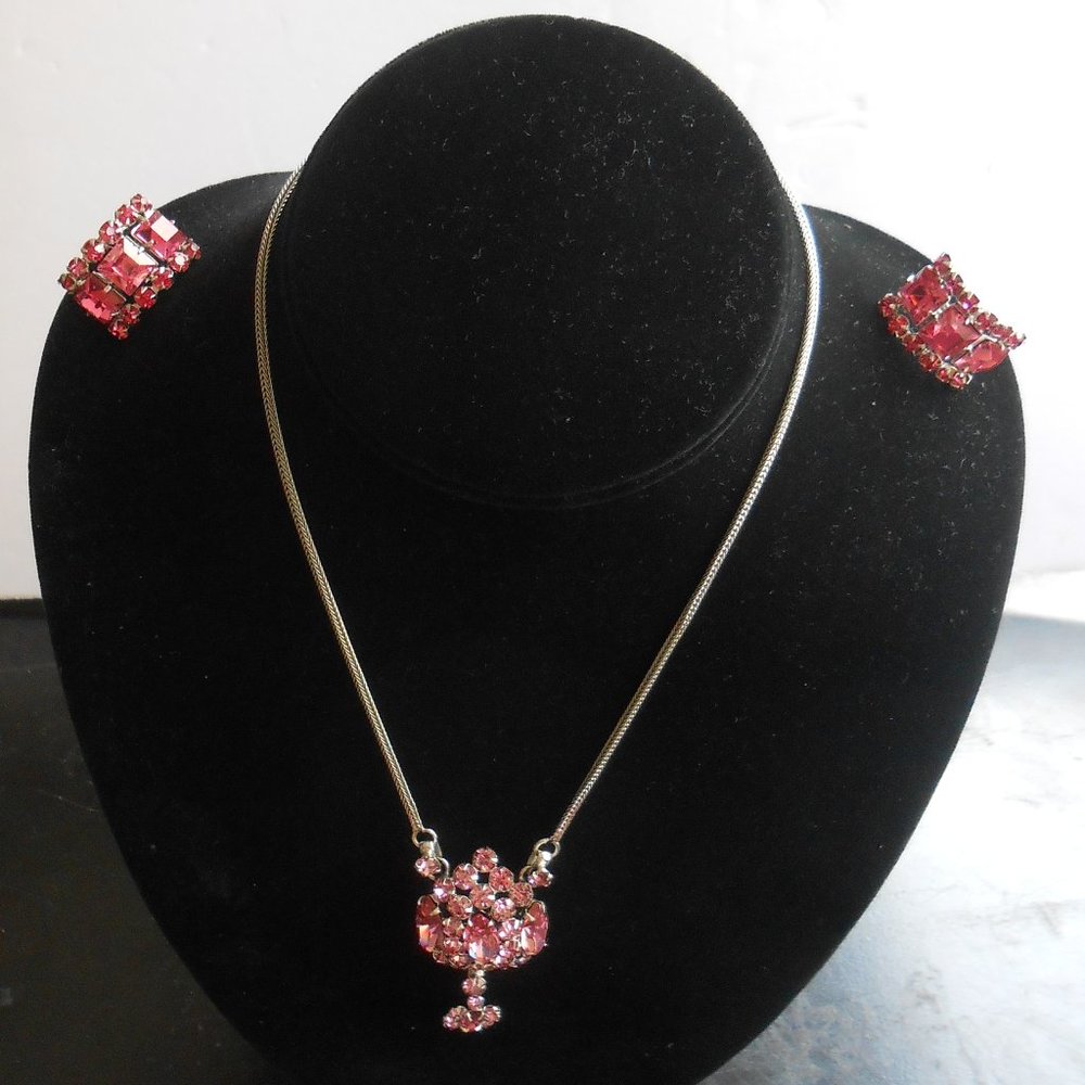 Choker-Collar Necklace with Pink Rhinestones and matching Half Round Earrings
